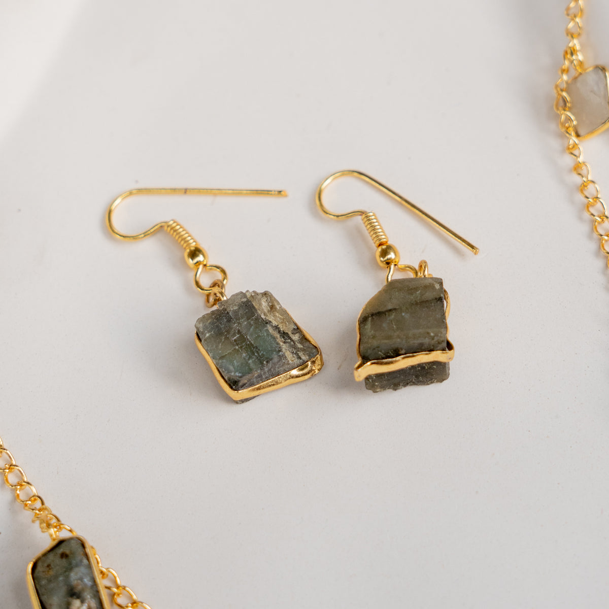 ZOEY GOLD TONED HANDMADE HAND HAMMERED NECKLAC EARRINGS BANGLE CUFF AND RING OF13