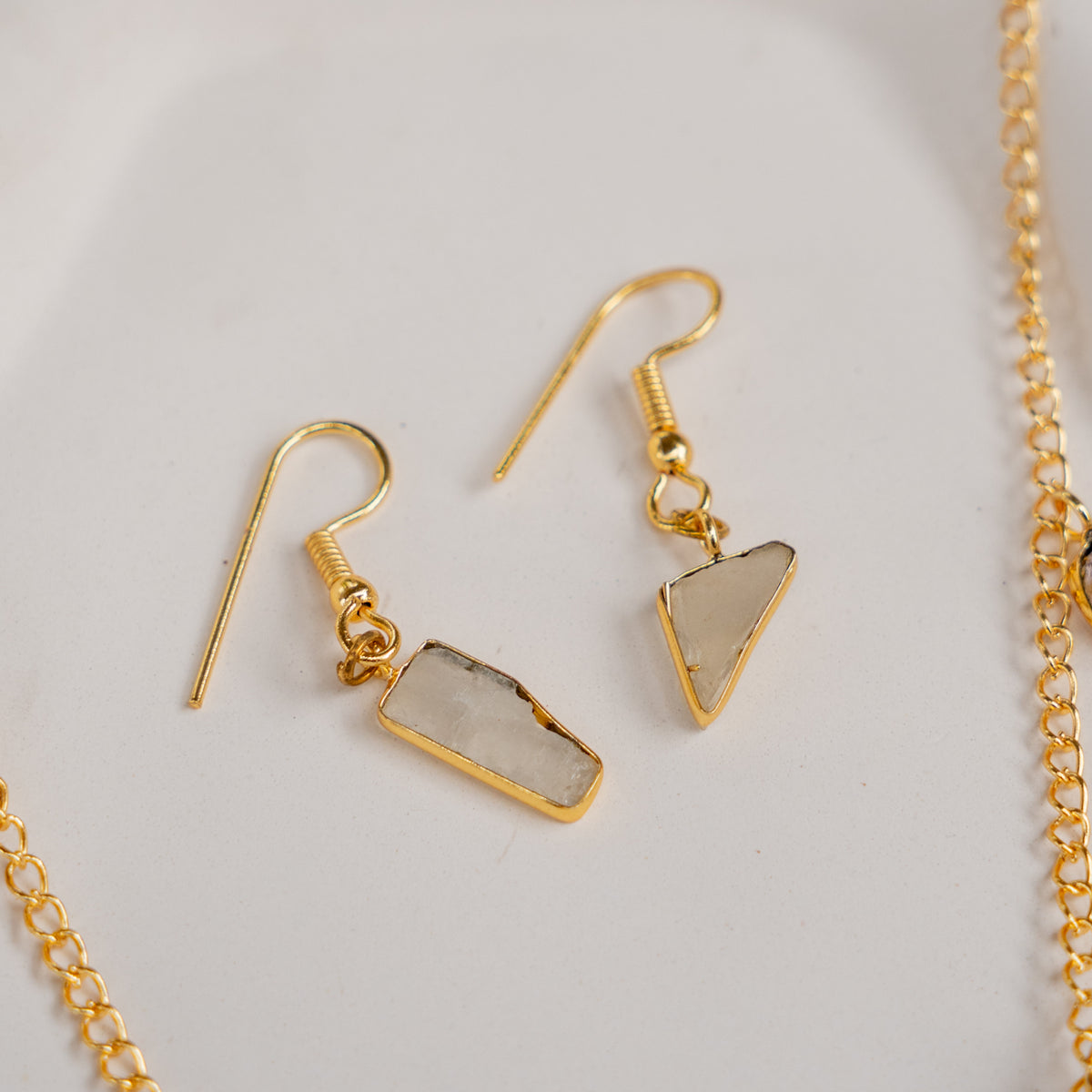 ZOEY GOLD TONED HANDMADE HAND HAMMERED NECKLAC EARRINGS BANGLE CUFF AND RING OF13