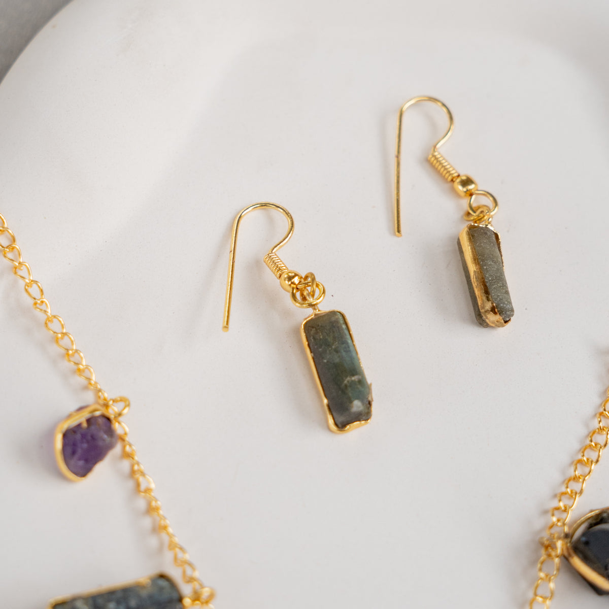 ZOEY GOLD TONED HANDMADE HAND HAMMERED NECKLAC EARRINGS BANGLE CUFF AND RING OF13