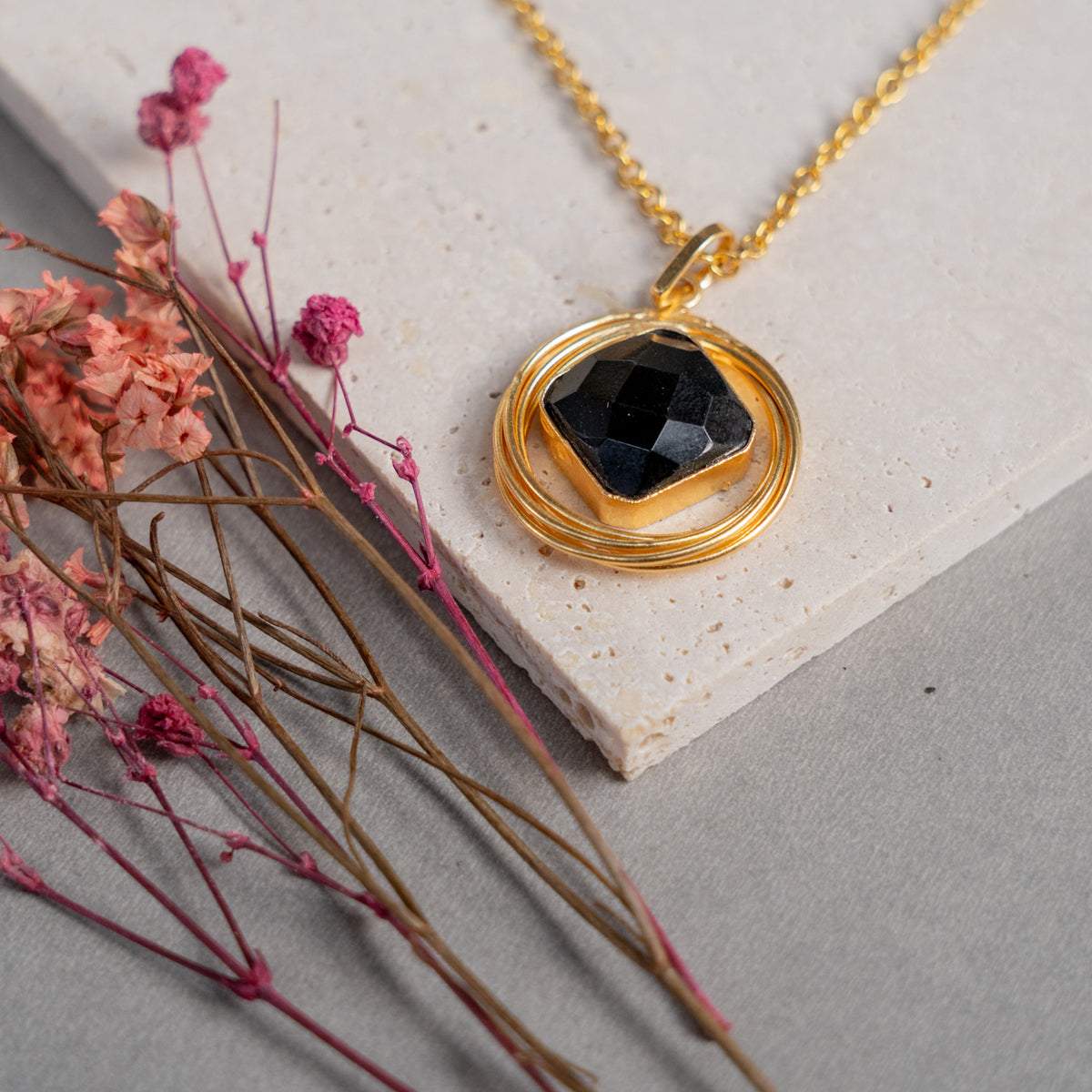 RILEY HANDMADE HAND HAMMERED  GOLD TONED NECKLAC AND EARRINGS OF12