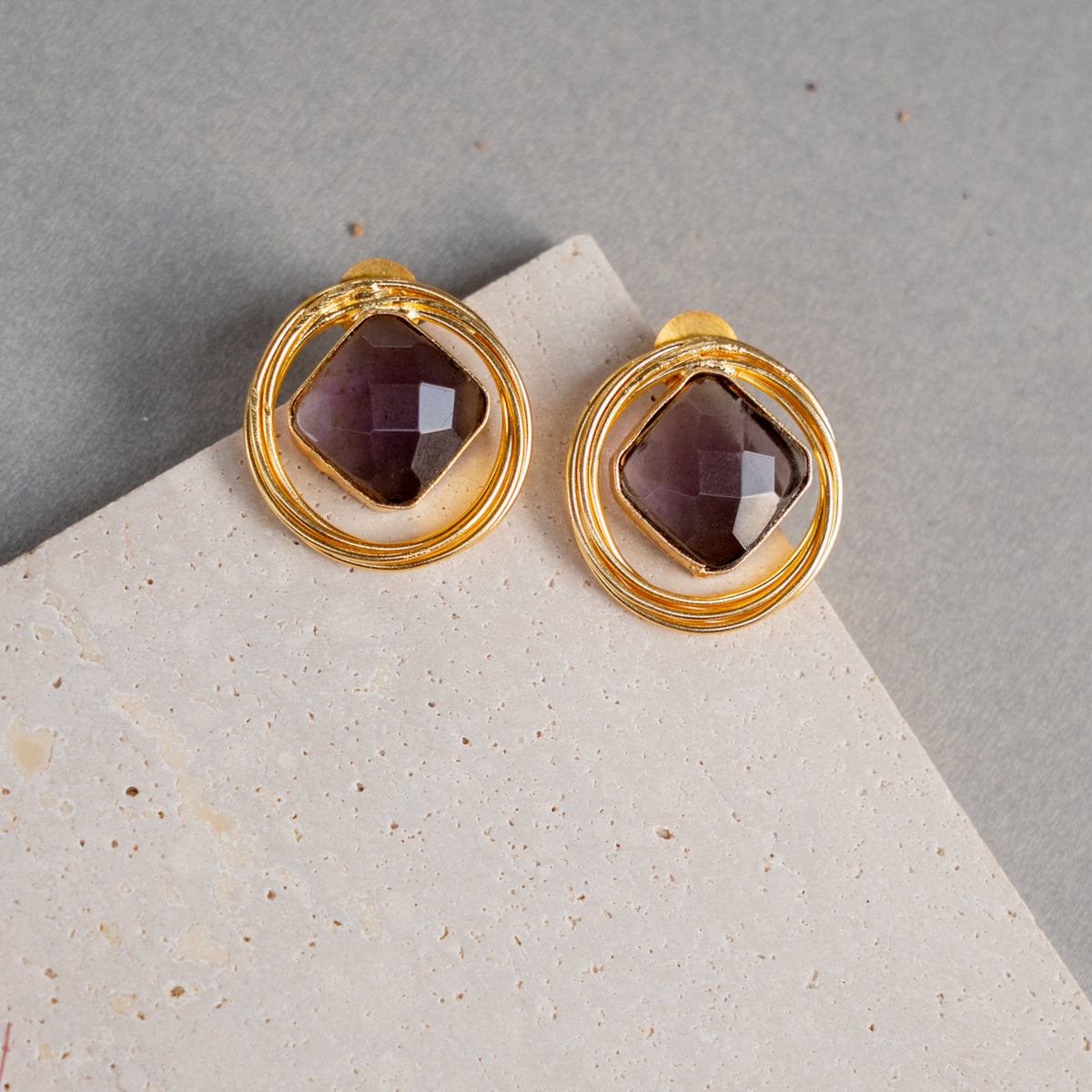 RILEY HANDMADE HAND HAMMERED  GOLD TONED NECKLAC AND EARRINGS OF12