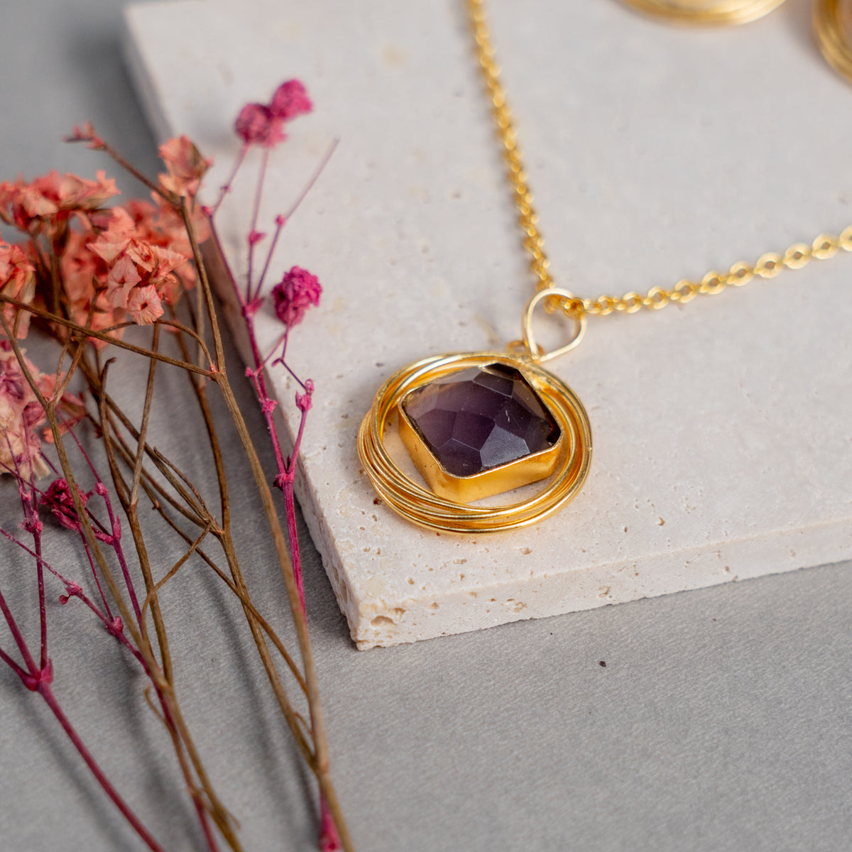 RILEY HANDMADE HAND HAMMERED  GOLD TONED NECKLAC AND EARRINGS OF12