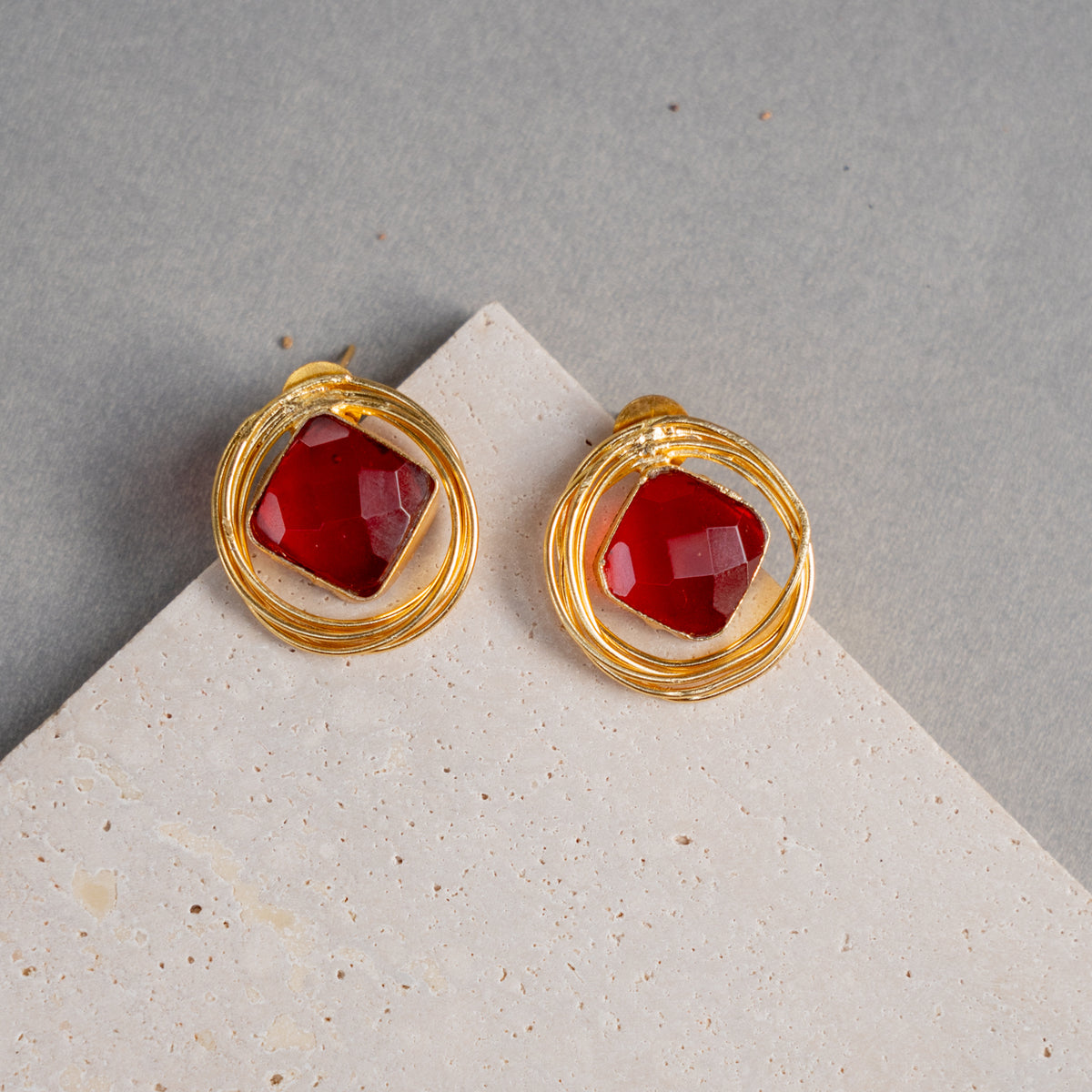 RILEY HANDMADE HAND HAMMERED  GOLD TONED NECKLAC AND EARRINGS OF12