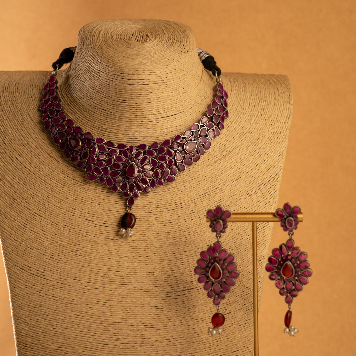 MIKAHA FAUX SILVER BIJOUX PREMIUM  SEMI HANDMADE NECKLACE WITH EARRINGS NL226