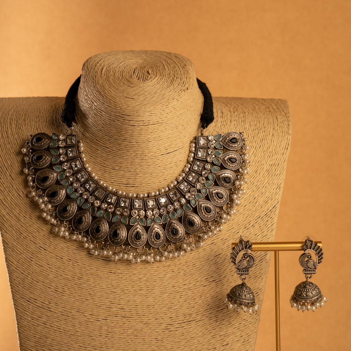SNEHATHI FAUX SILVER BIJOUX PREMIUM AND EXCLUSIVE  SEMI HANDMADE NECKLACE WITH EARRINGS NL227