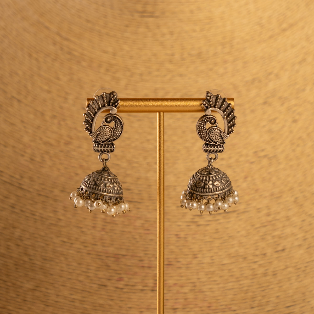 SNEHATHI FAUX SILVER BIJOUX PREMIUM AND EXCLUSIVE  SEMI HANDMADE NECKLACE WITH EARRINGS NL227