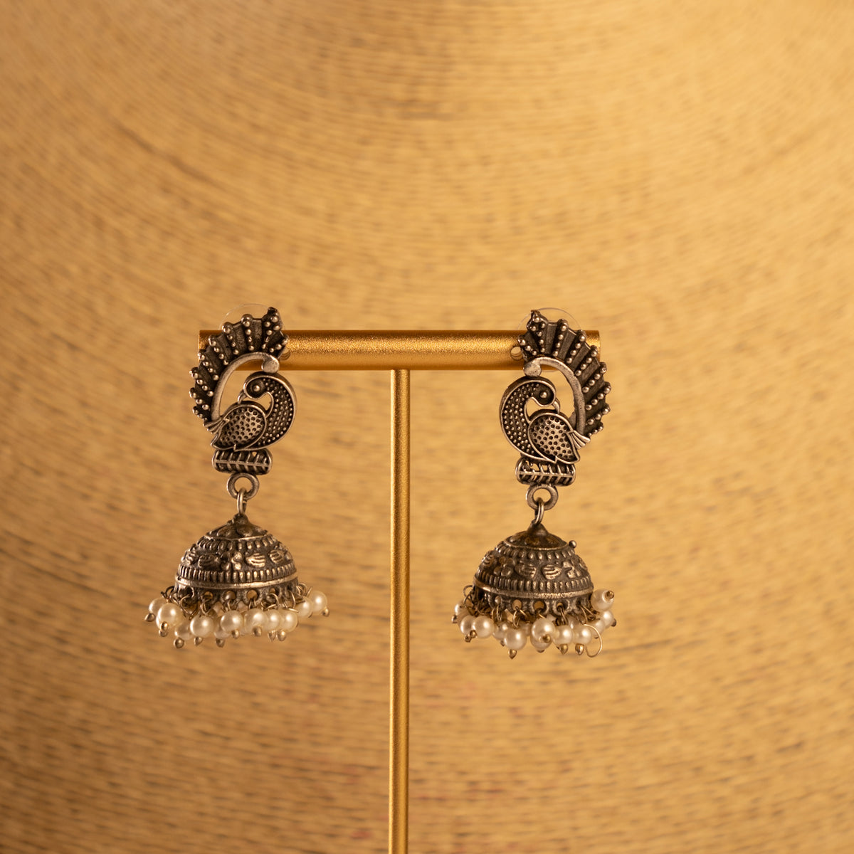 SNEHATHI FAUX SILVER BIJOUX PREMIUM AND EXCLUSIVE  SEMI HANDMADE NECKLACE WITH EARRINGS NL227