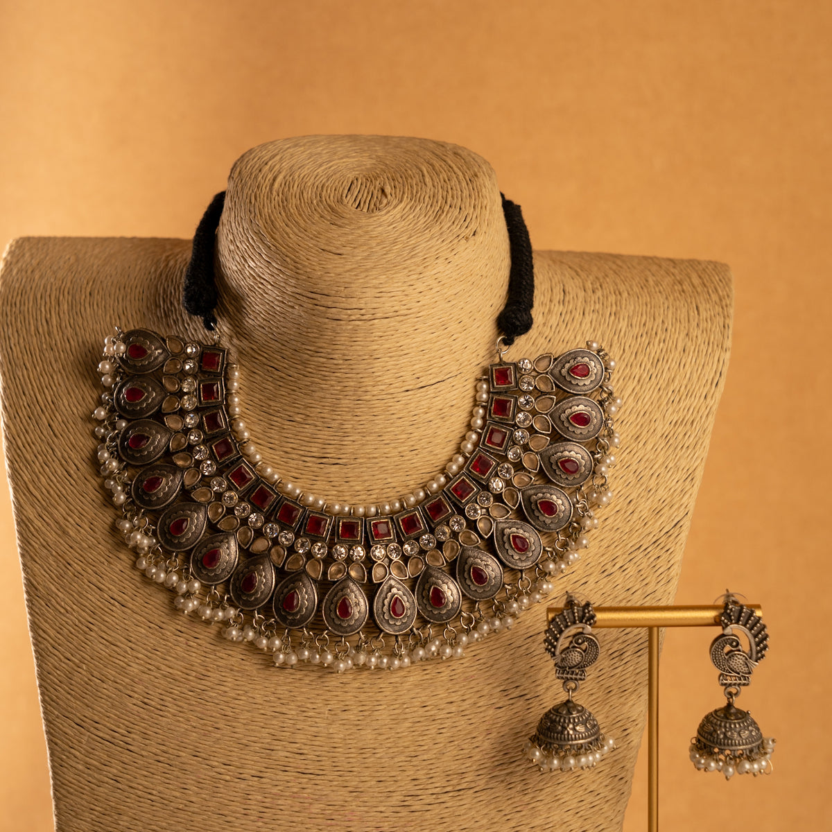 SNEHATHI FAUX SILVER BIJOUX PREMIUM AND EXCLUSIVE  SEMI HANDMADE NECKLACE WITH EARRINGS NL227