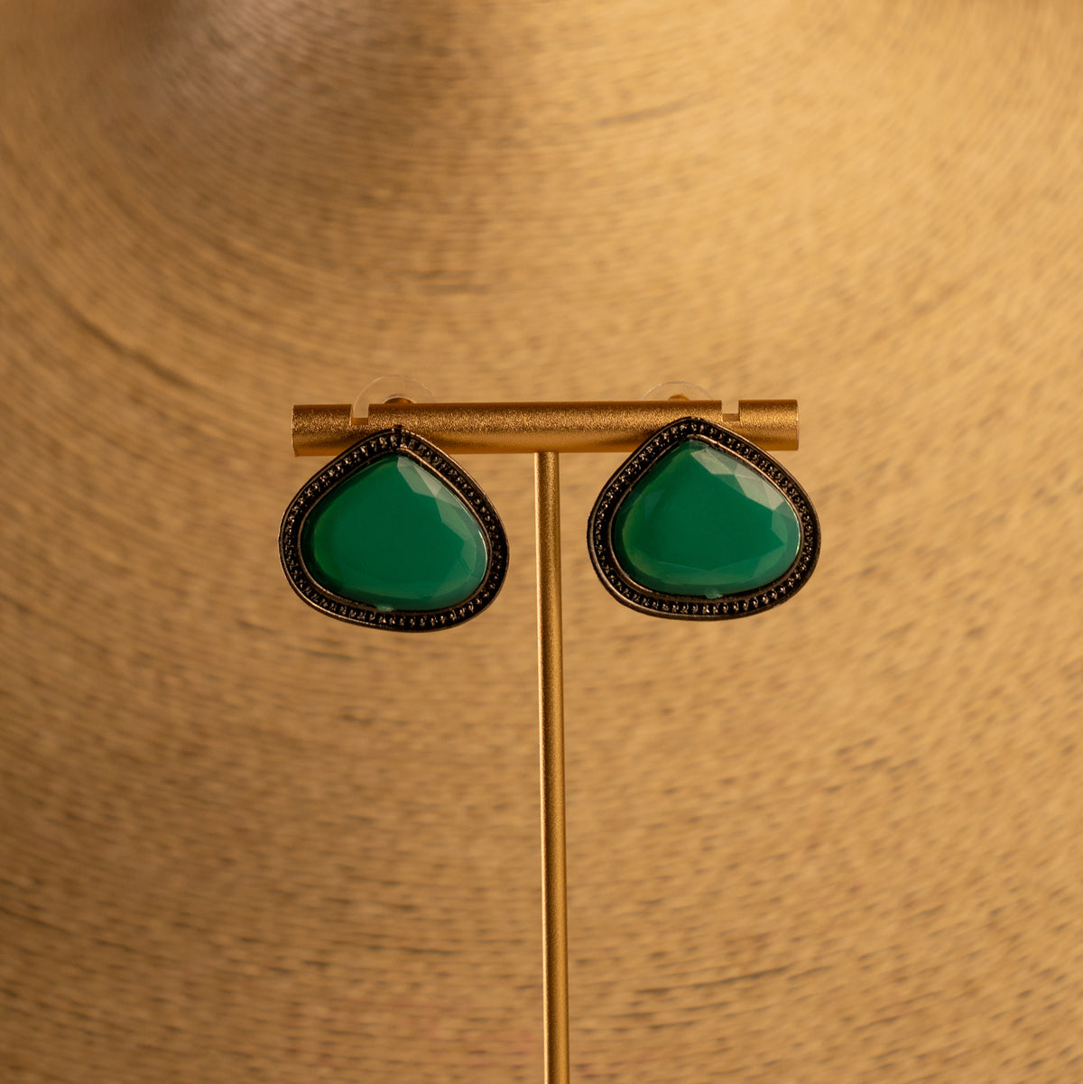 SARAH FAUX KUNDAN SEMI HANDMADE NECKLACE WITH EARRING AND TIKKA NL235