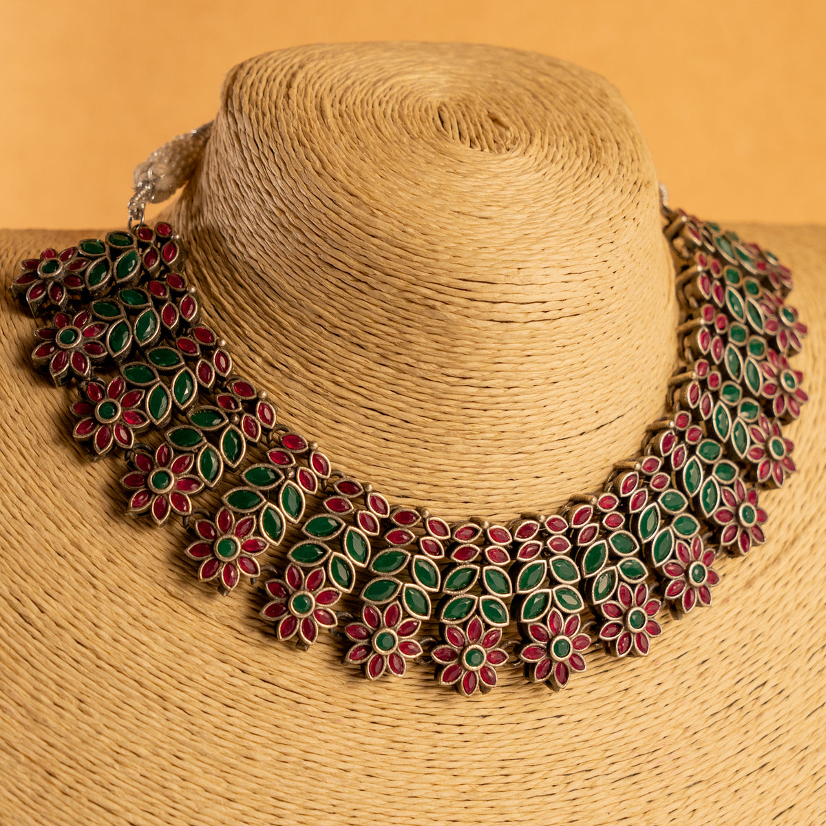 DAISY FAUX SILVER BIJOUX PREMIUM AND EXCLUSIVE SEMI HANDMADE NECKLACE WITH EARRINGS NL218