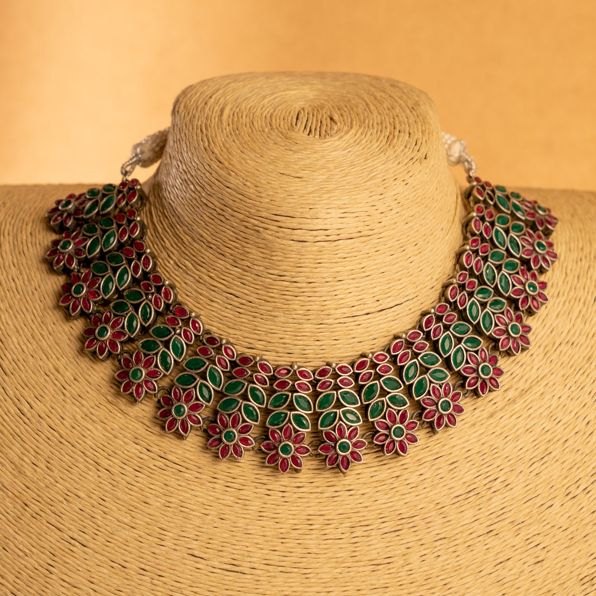 DAISY FAUX SILVER BIJOUX PREMIUM AND EXCLUSIVE SEMI HANDMADE NECKLACE WITH EARRINGS NL218