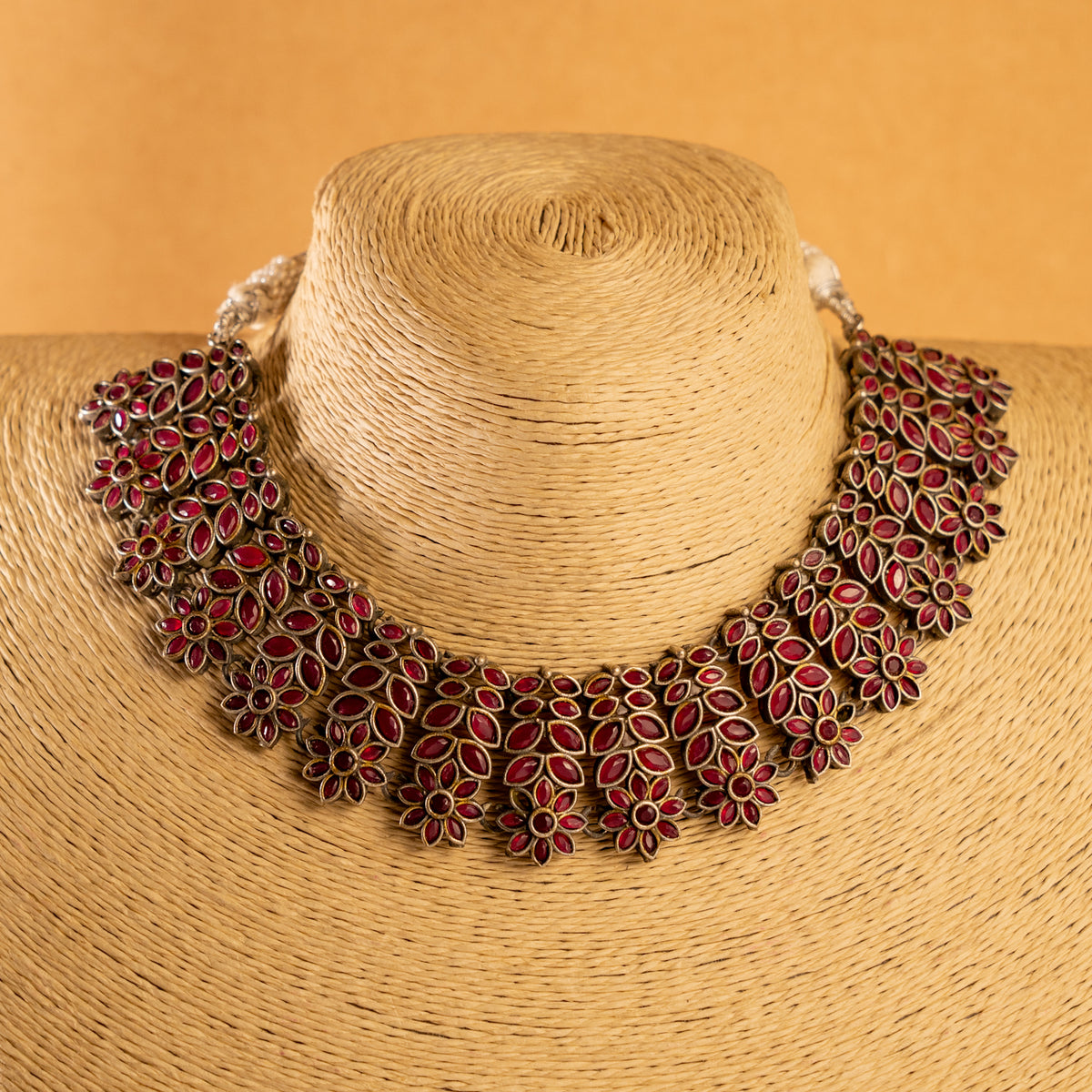 DAISY FAUX SILVER BIJOUX PREMIUM AND EXCLUSIVE SEMI HANDMADE NECKLACE WITH EARRINGS NL218