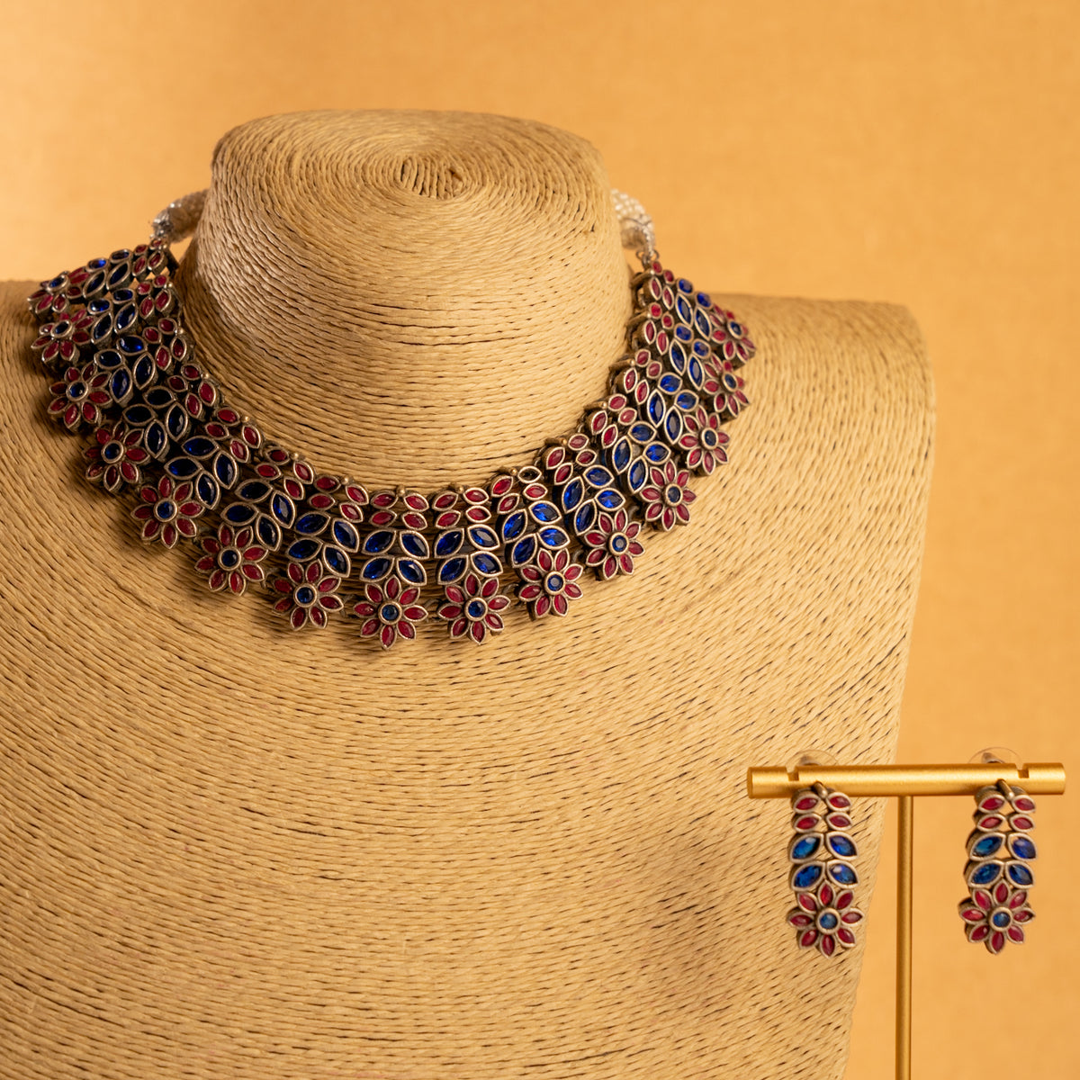 DAISY FAUX SILVER BIJOUX PREMIUM AND EXCLUSIVE SEMI HANDMADE NECKLACE WITH EARRINGS NL218