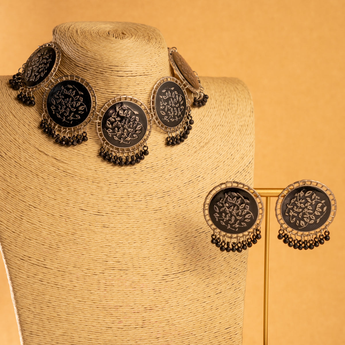 AERA OXIDIZED ANTIQUE NECKPIECE/NECKLACE EARRINGS NL228