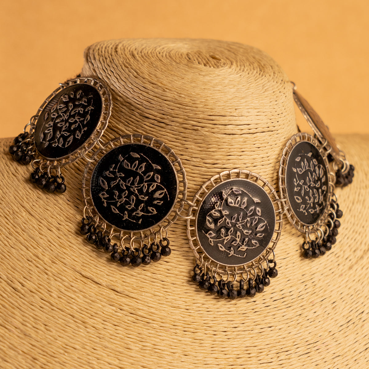 AERA OXIDIZED ANTIQUE NECKPIECE/NECKLACE EARRINGS NL228
