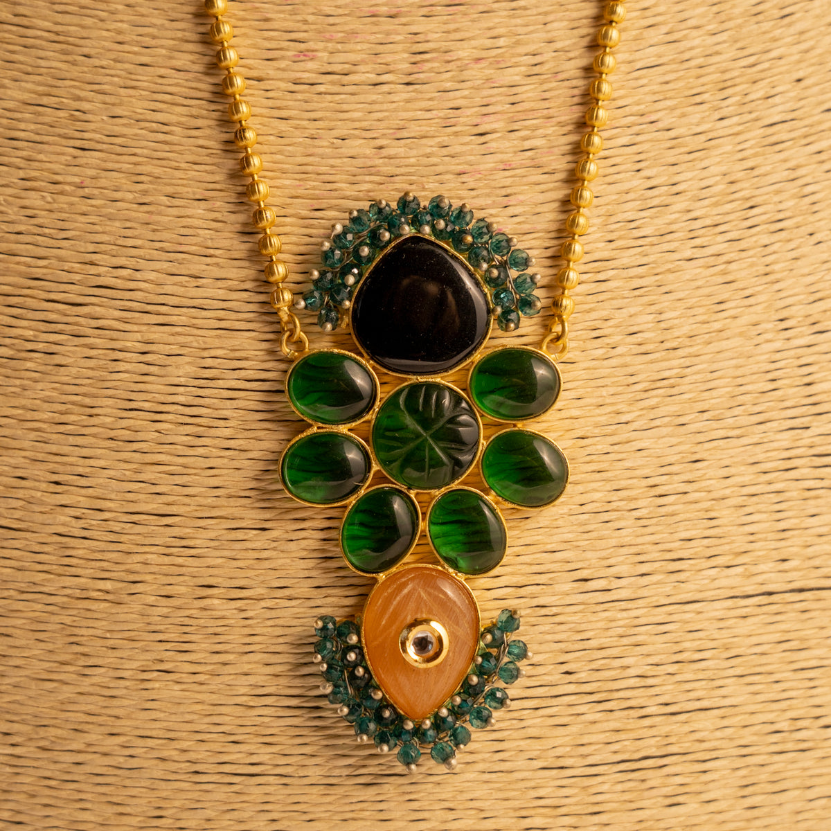 MONA PIE MONALISA STONE AND CARVING STONE HANDMADE RAW LOOK NECKLACE NL35