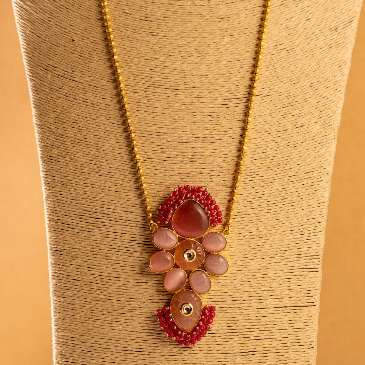 MONA PIE MONALISA STONE AND CARVING STONE HANDMADE RAW LOOK NECKLACE NL35