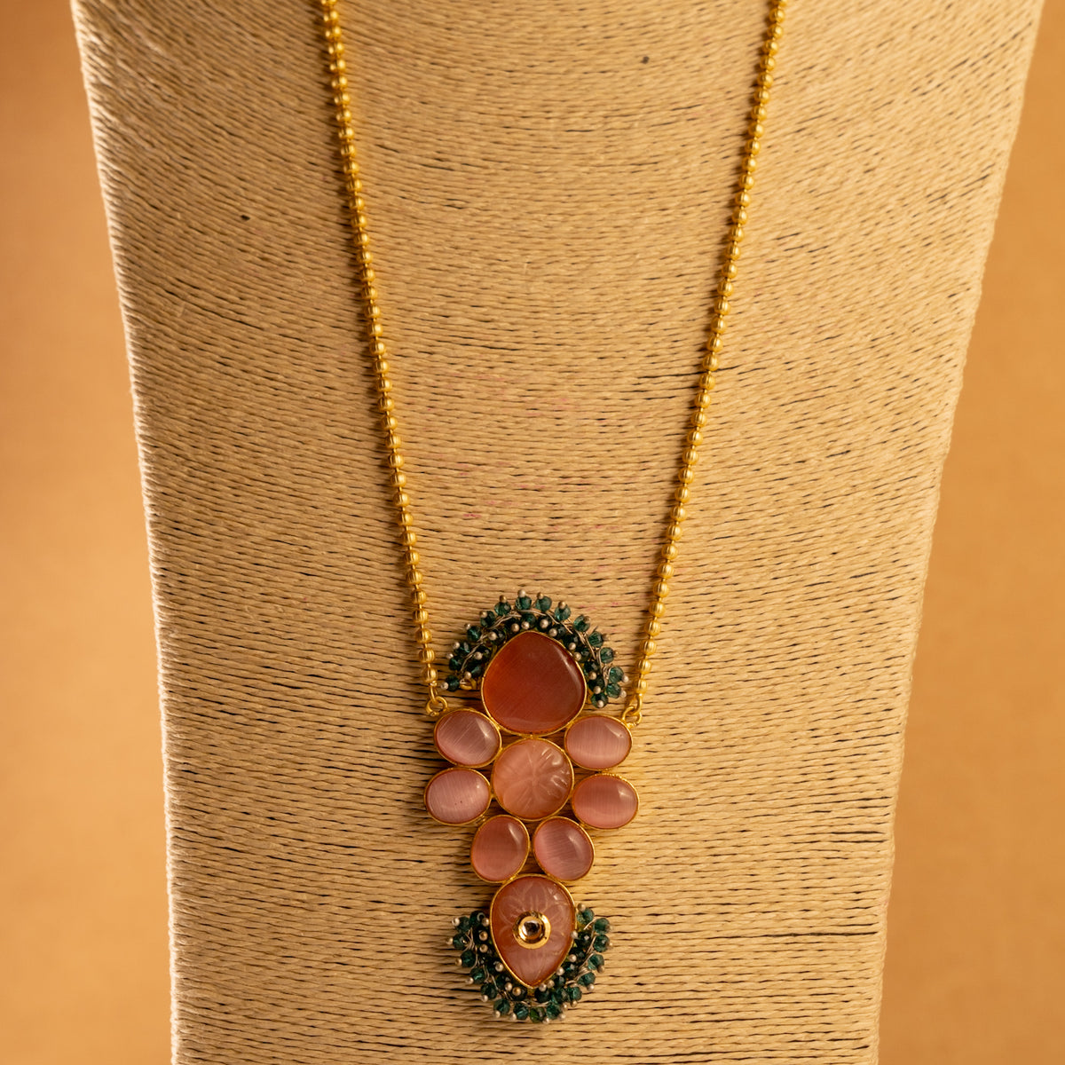 MONA PIE MONALISA STONE AND CARVING STONE HANDMADE RAW LOOK NECKLACE NL35