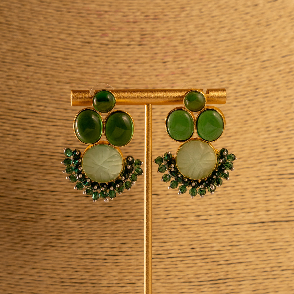 MONA PIE MONALISA STONE AND CARVING STONE HANDMADE RAW LOOK NECKLACE NL35