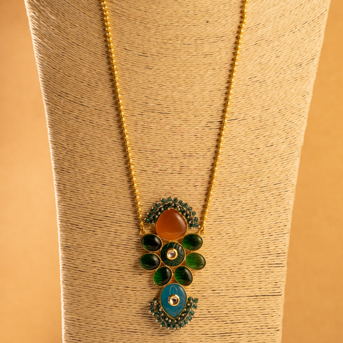 MONA PIE MONALISA STONE AND CARVING STONE HANDMADE RAW LOOK NECKLACE NL35