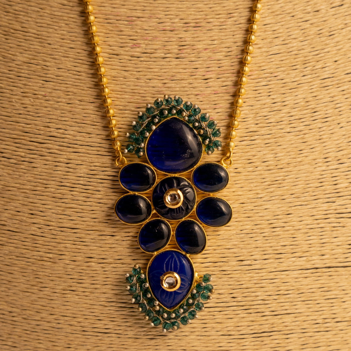 MONA PIE MONALISA STONE AND CARVING STONE HANDMADE RAW LOOK NECKLACE NL35