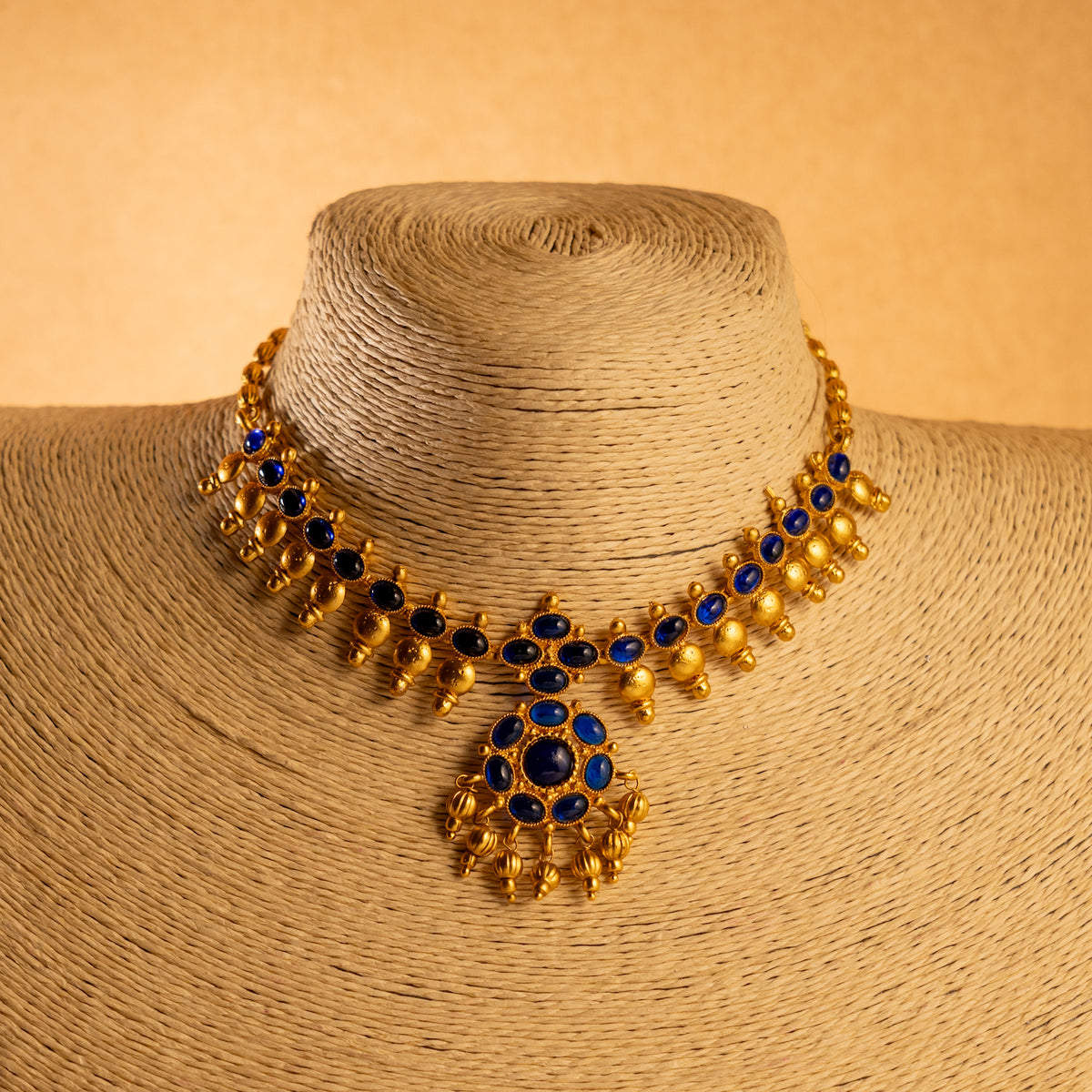 KANYA ATTIYAL GOLD TONED ANTIQUE FINISH NECKLACE WITH EARRINGS NL229