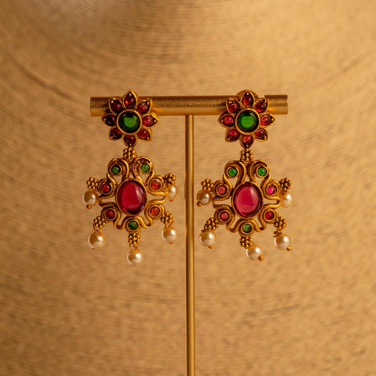 KALYANI GOLD TONED ANTIQUE FINISH NECKLACE WITH EARRINGS NL231