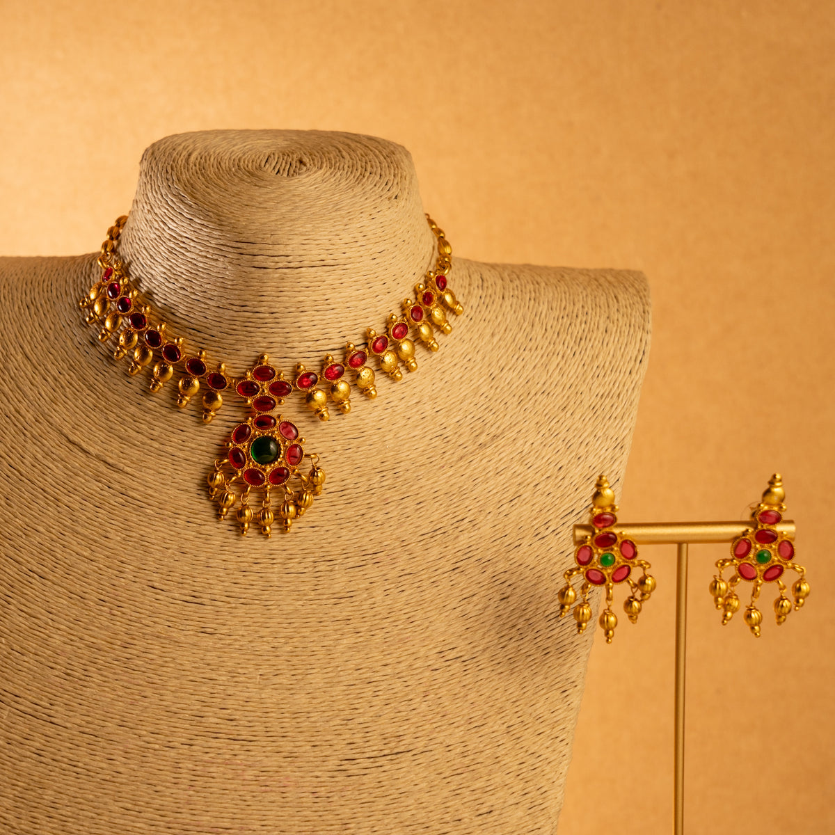 KANYA ATTIYAL GOLD TONED ANTIQUE FINISH NECKLACE WITH EARRINGS NL229