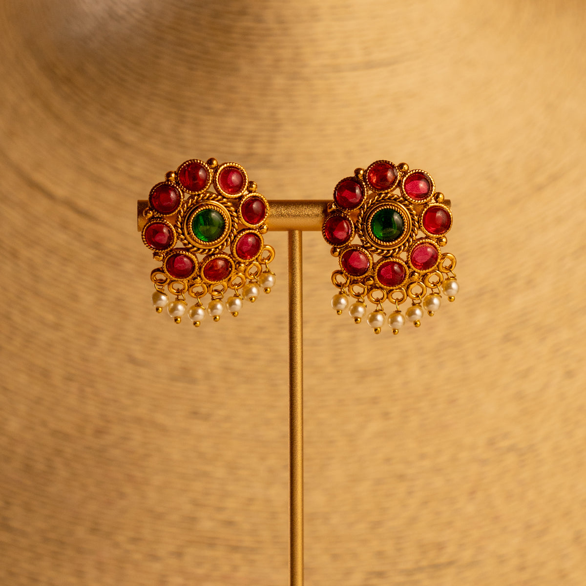 SINDHU ATTIYAL GOLD TONED ANTIQUE FINISH NECKLACE WITH EARRINGS NL233