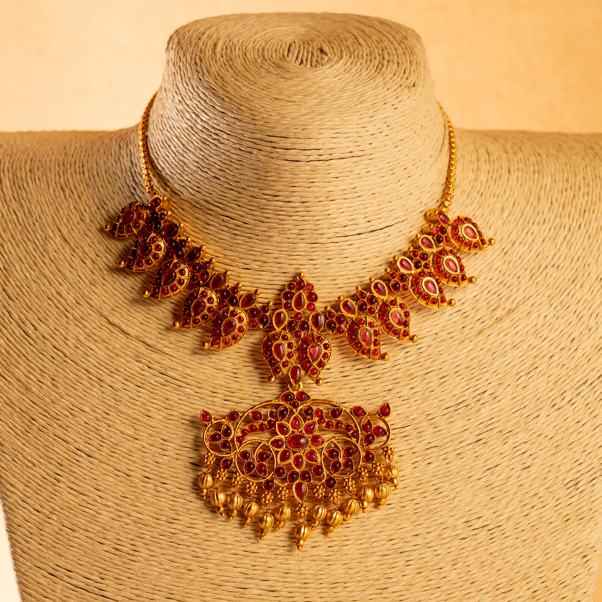 SALOME GOLD TONED ANTIQUE FINISH NECKLACE WITH EARRINGS NL230