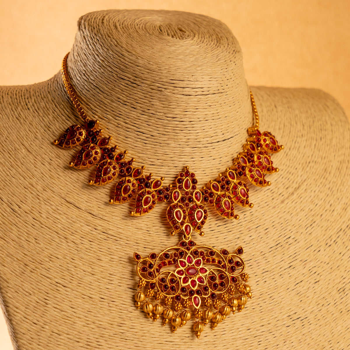 SALOME GOLD TONED ANTIQUE FINISH NECKLACE WITH EARRINGS NL230