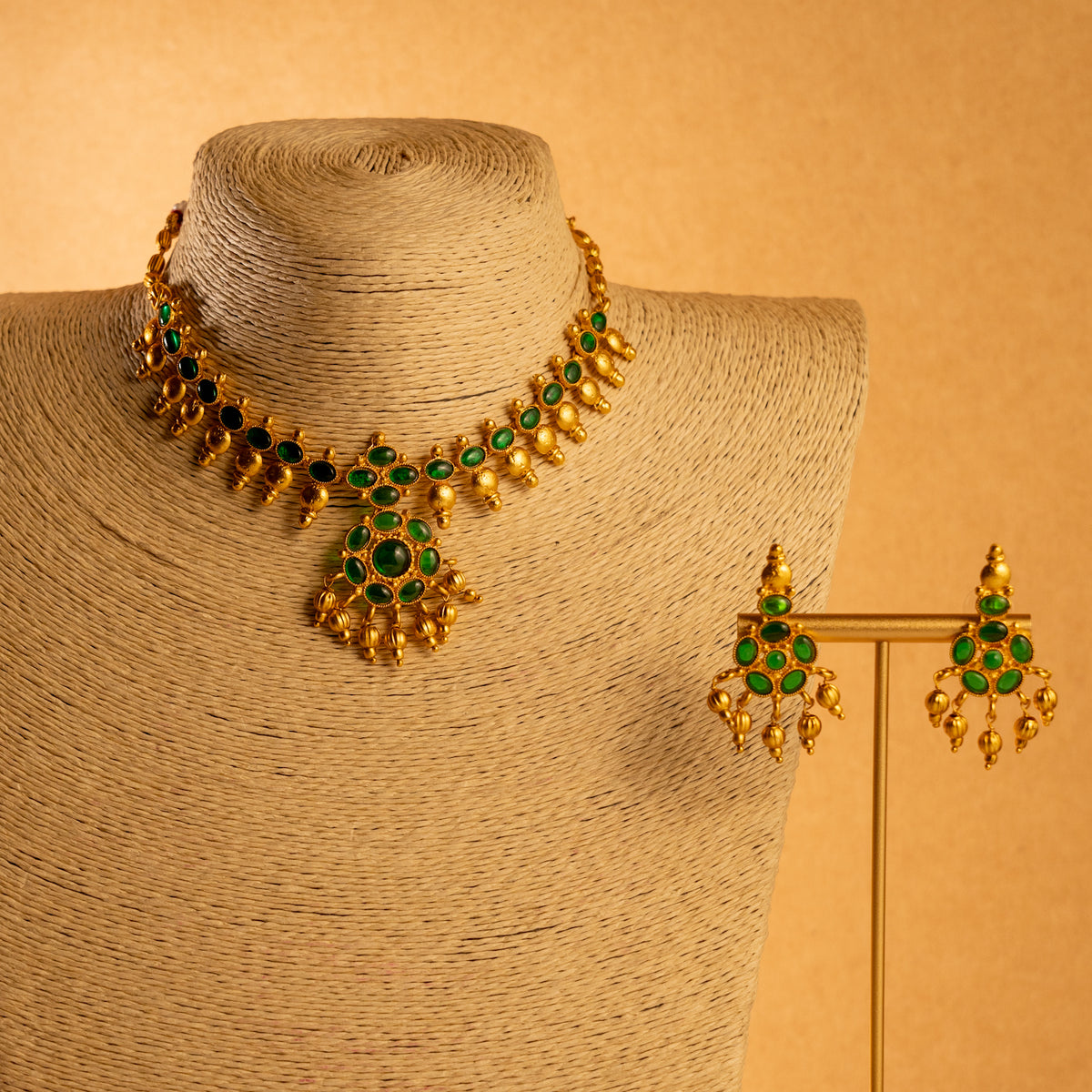 KANYA ATTIYAL GOLD TONED ANTIQUE FINISH NECKLACE WITH EARRINGS NL229