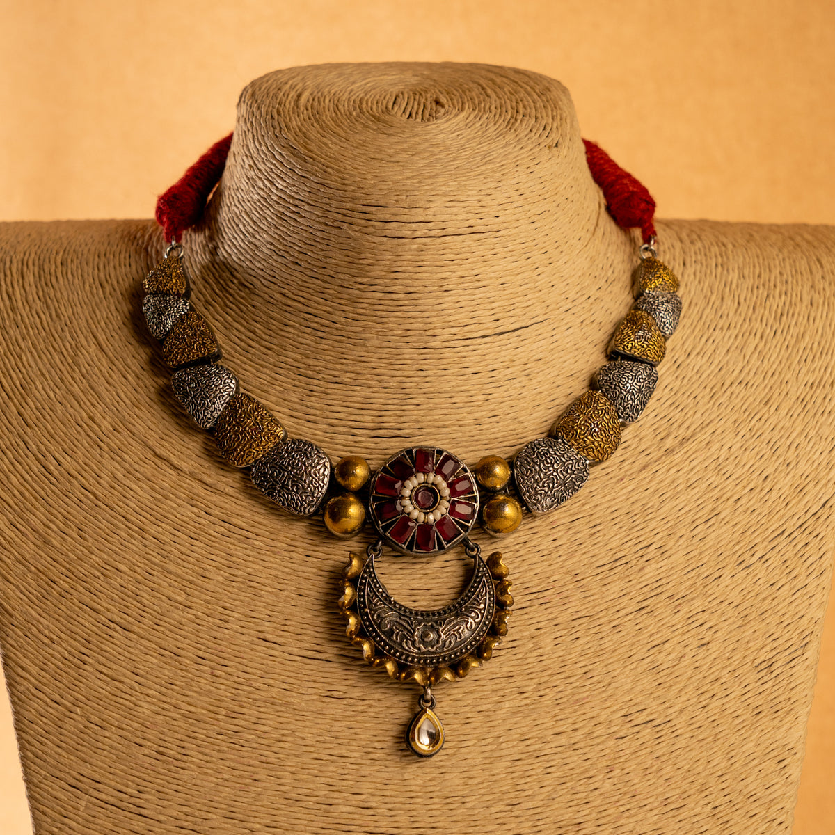 LIGINA FAUX SILVER BIJOUX PREMIUM EXCLUSIVE HANDMADE AND HAND HAMMERED DUAL TONED NECKLACE WITH EARRINGS NL140