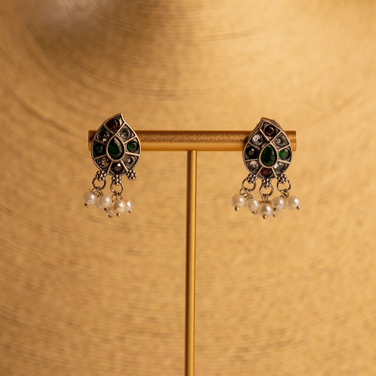 RENISHA HASLI FAUX SILVER BIJOUX PREMIUM EXCLUSIVE HANDMADE AND HAND HAMMERED DUAL TONED NECKLACE WITH EARRINGS NL141