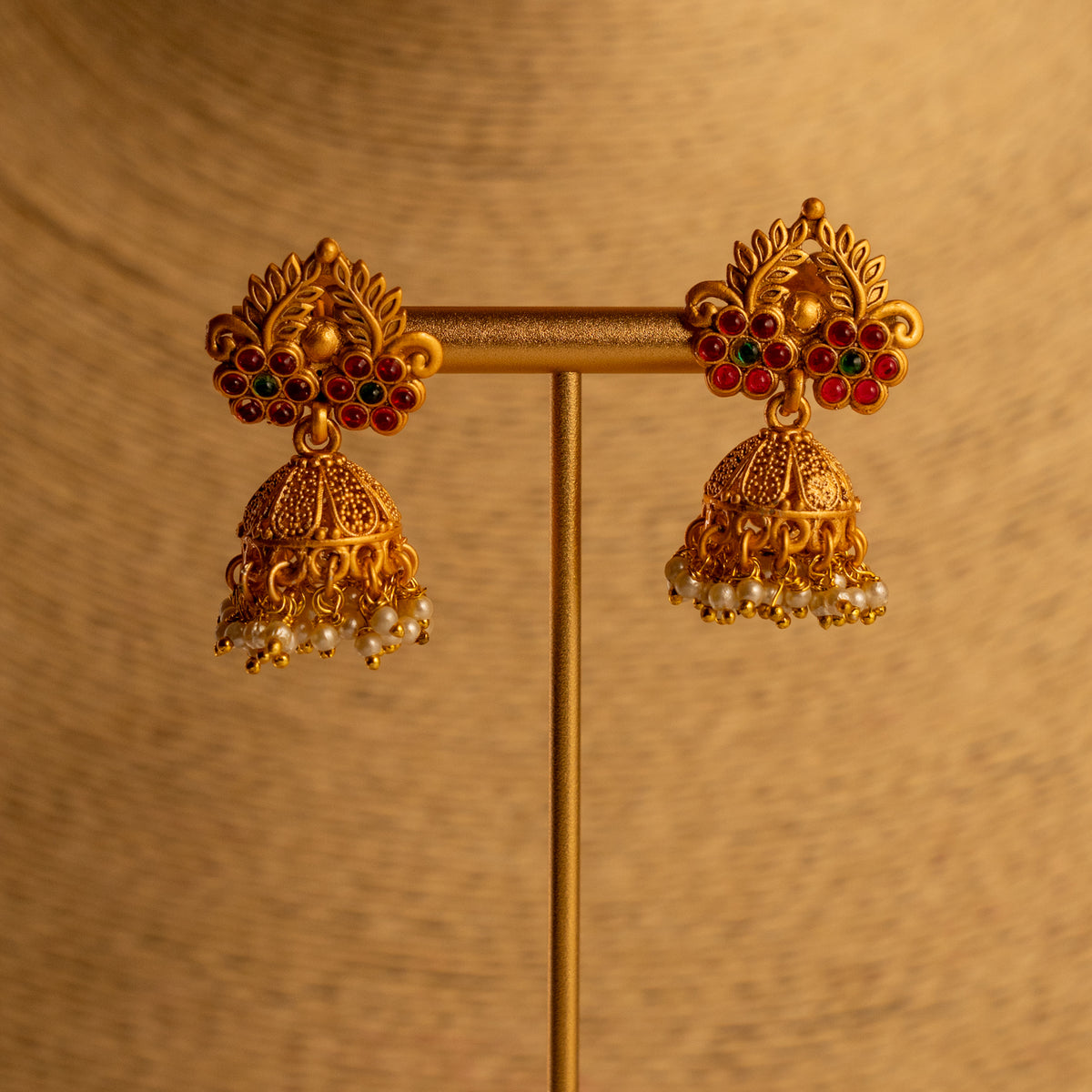 VEDA GOLD TONED ANTIQUE FINISH NECKLACE WITH EARRINGS NL180