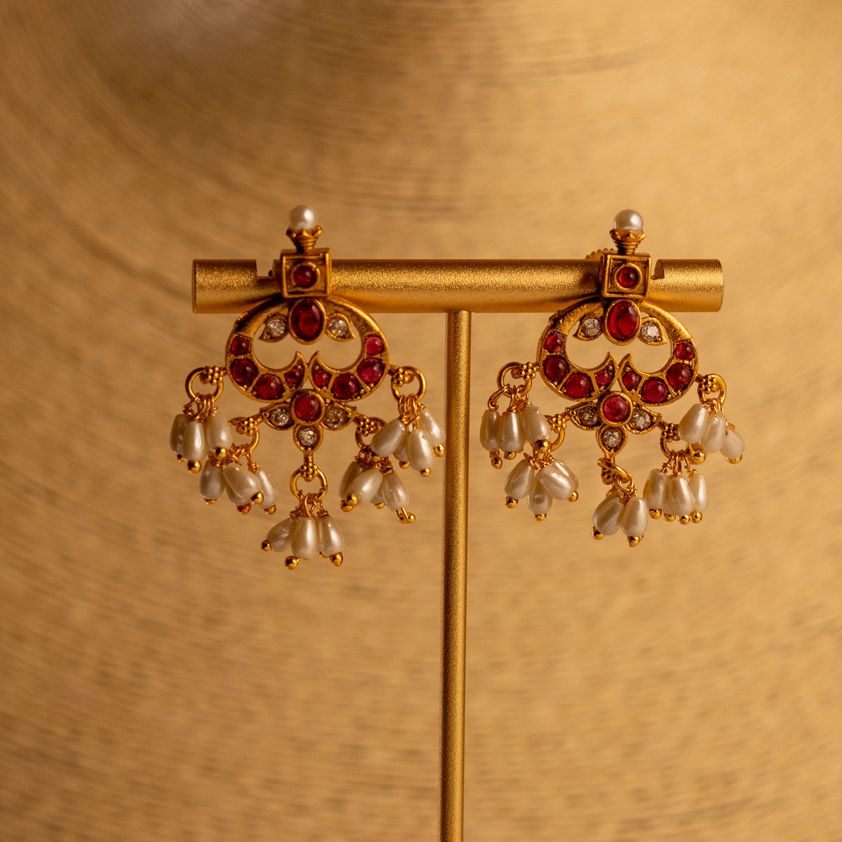 PRIYANKA 5 LEAF ATTIYAL GOLD TONED ANTIQUE FINISH NECKLACE WITH EARRINGS NL188