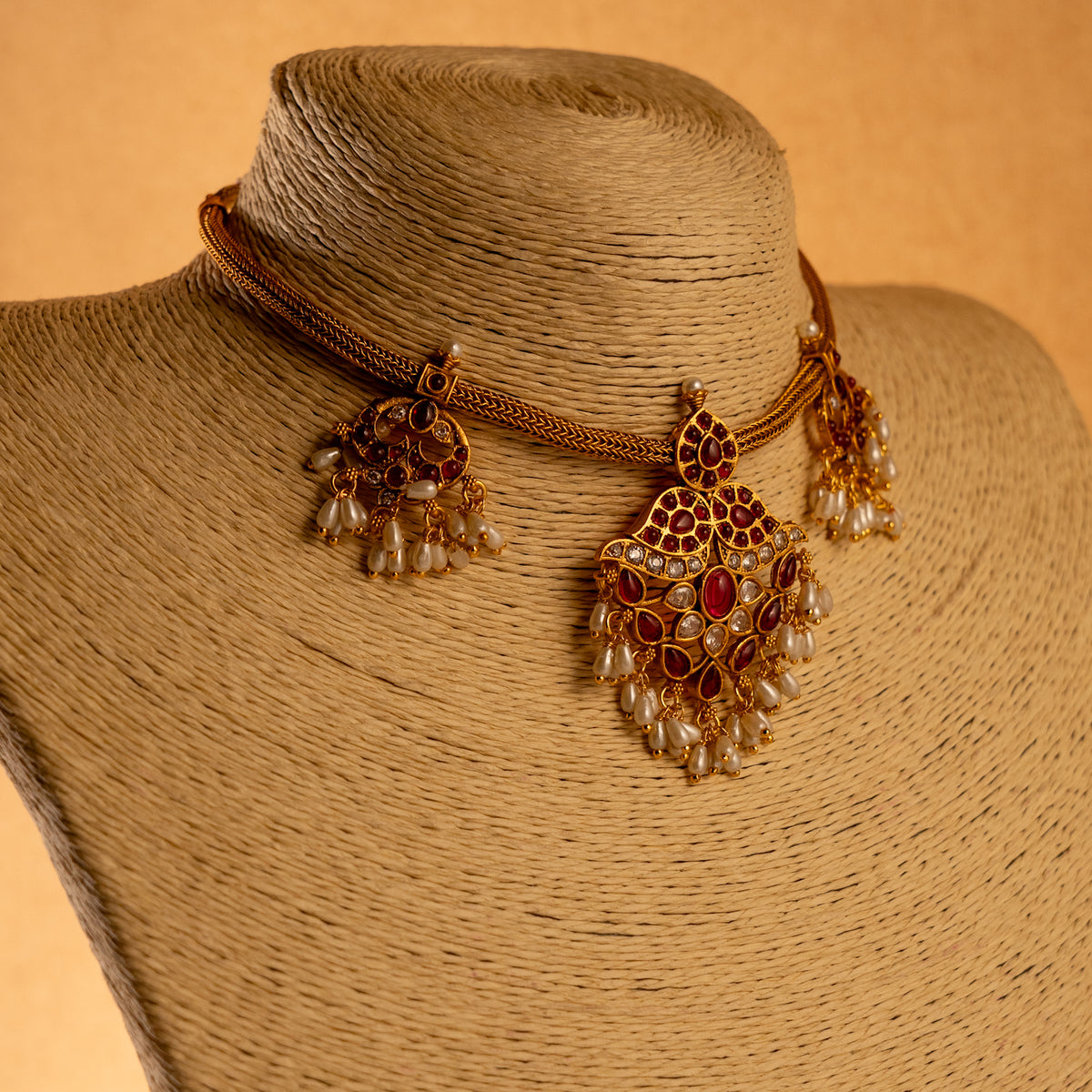 PRIYA 3 LEAF ATTIYAL GOLD TONED ANTIQUE FINISH NECKLACE WITH EARRINGS NL187