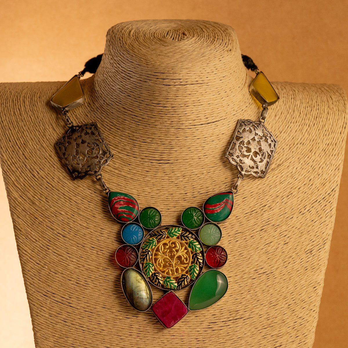 KIA RAW STONE HANDMADE AND HAND HAMMERED FAUX SILVER RAW AND RUSTIC FINISH NECKLACE NL201