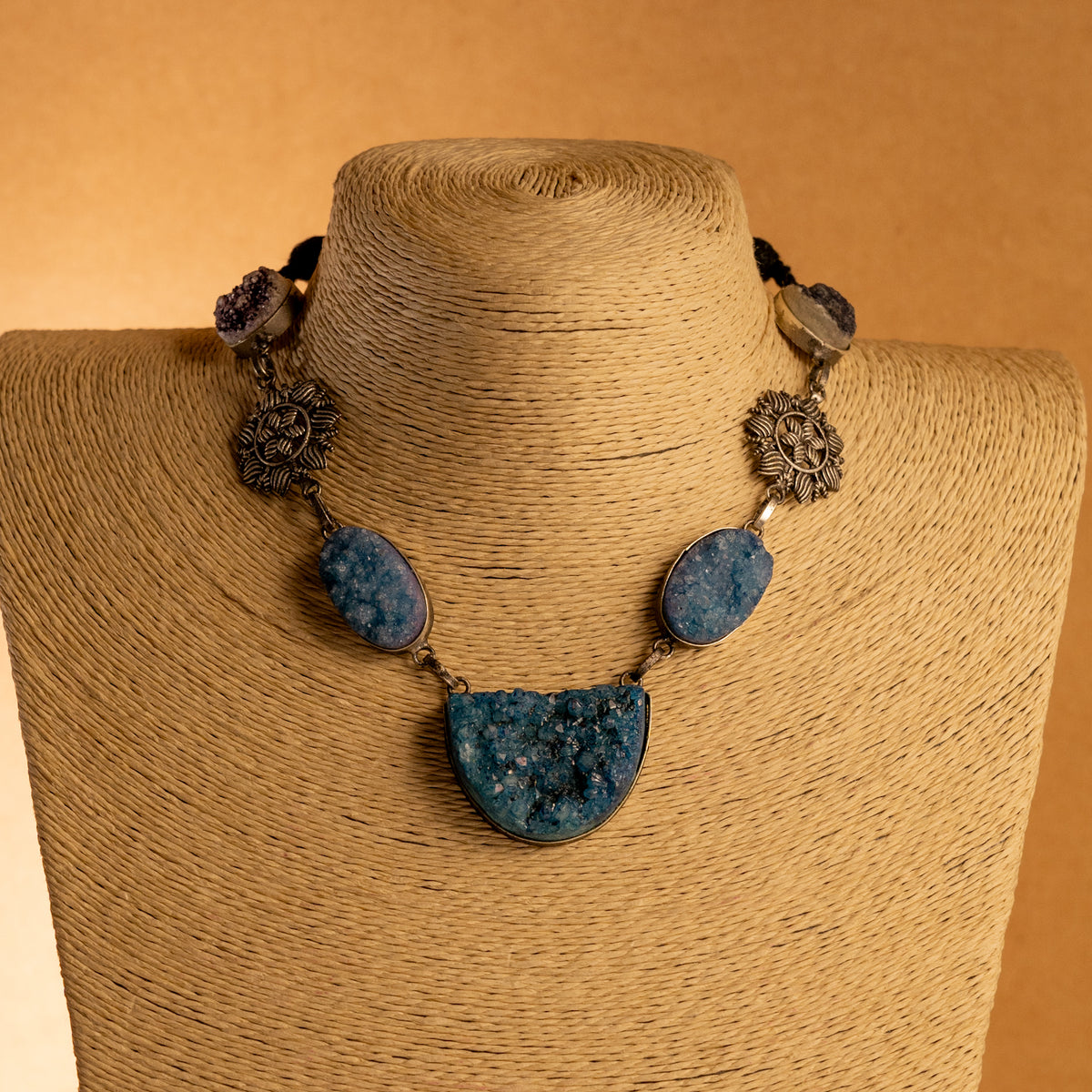 KINA SUGAR DRUZY HANDMADE AND HAND HAMMERED FAUX SILVER RAW AND RUSTIC FINISH NECKLACE NL200