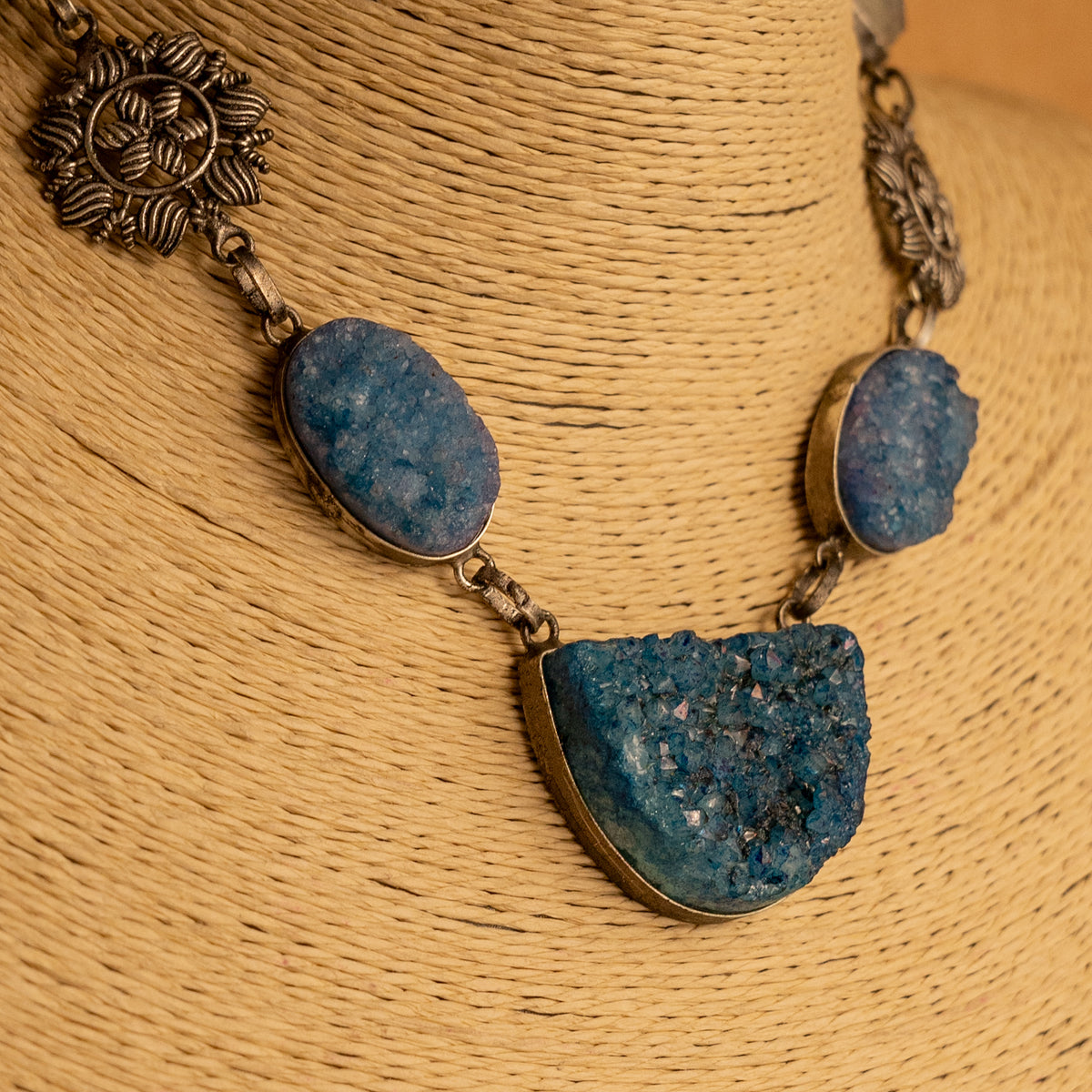 KINA SUGAR DRUZY HANDMADE AND HAND HAMMERED FAUX SILVER RAW AND RUSTIC FINISH NECKLACE NL200