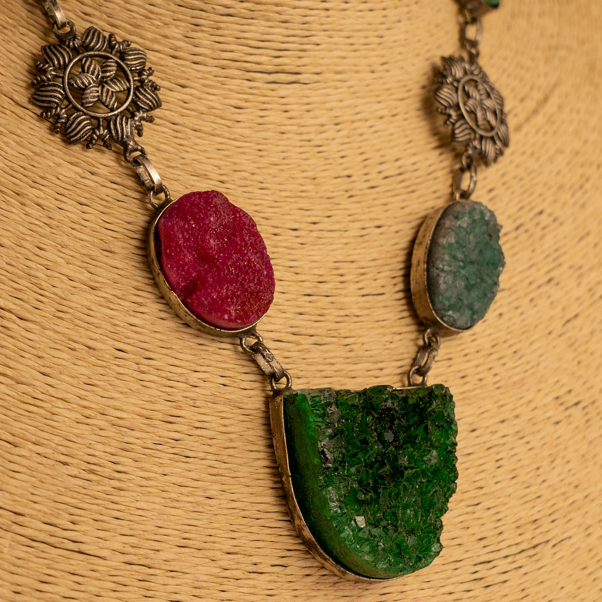 KINA SUGAR DRUZY HANDMADE AND HAND HAMMERED FAUX SILVER RAW AND RUSTIC FINISH NECKLACE NL200