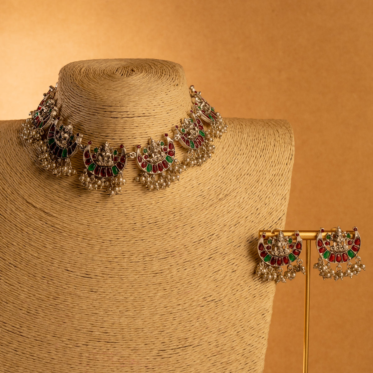 NIHARA OXIDIZED ANTIQUE FINISH NECKLACE WITH EARRINGS NL194