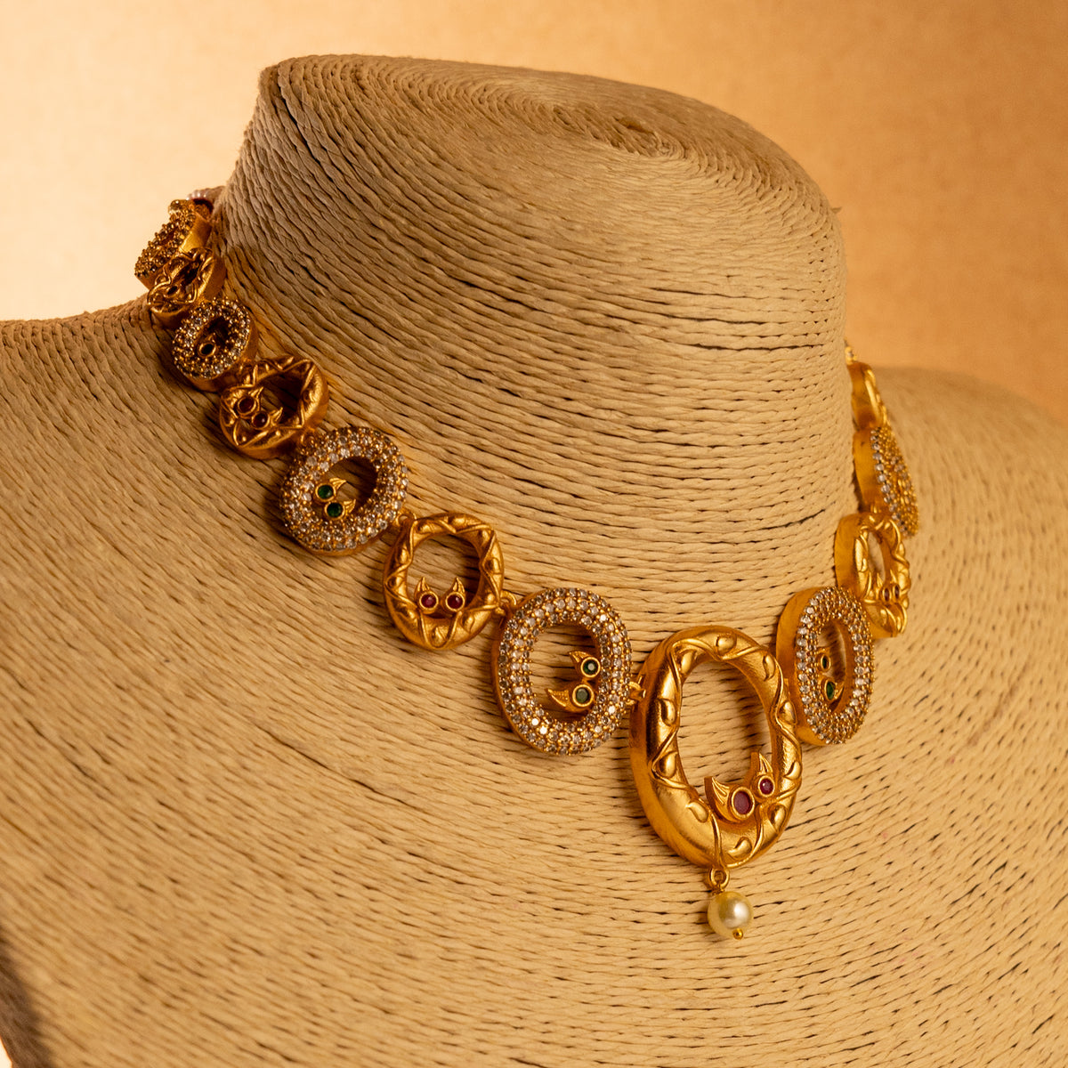 DIA DIANA GOLD TONED ANTIQUE FINISH NECKLACE WITH EARRINGS NL196