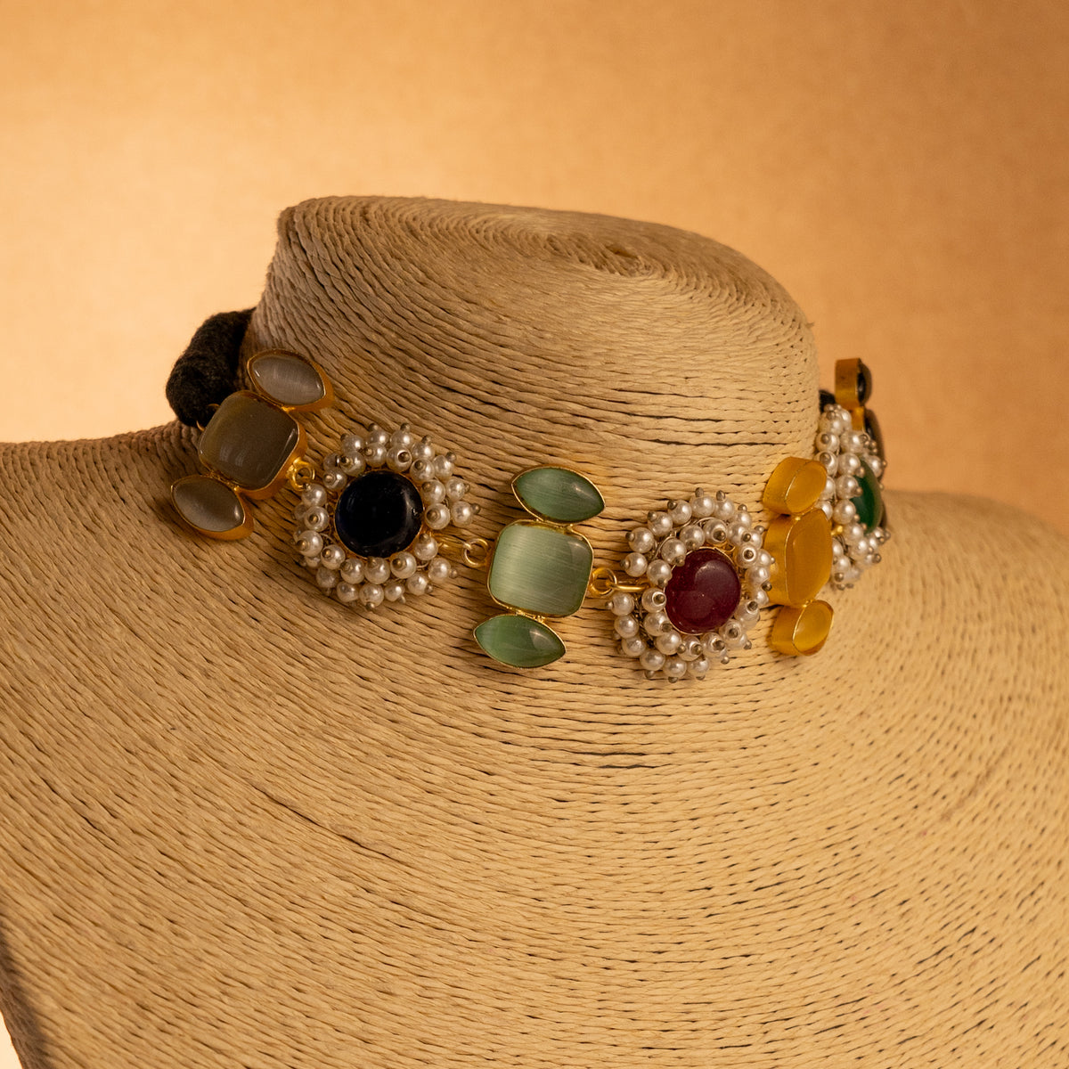 MORA 7 HANDMADE STONES GOLD TONED MONALISA NECKLACE/ NECKPIECE NL33