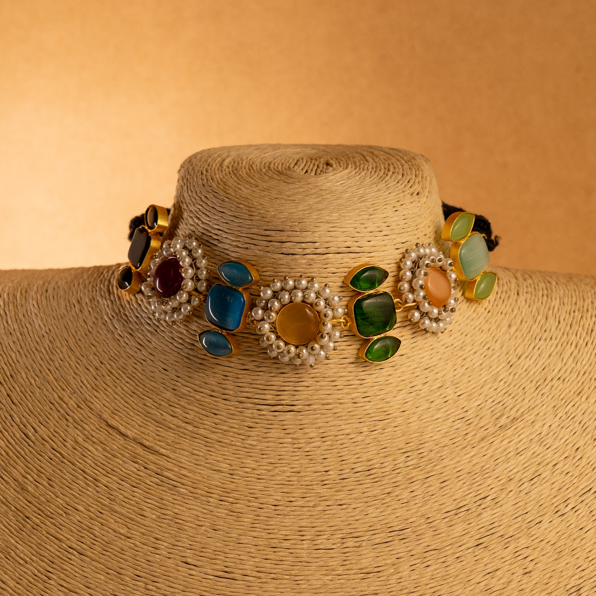 MORA 7 HANDMADE STONES GOLD TONED MONALISA NECKLACE/ NECKPIECE NL33