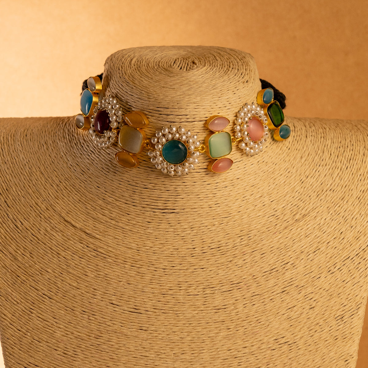 MORA 7 HANDMADE STONES GOLD TONED MONALISA NECKLACE/ NECKPIECE NL33