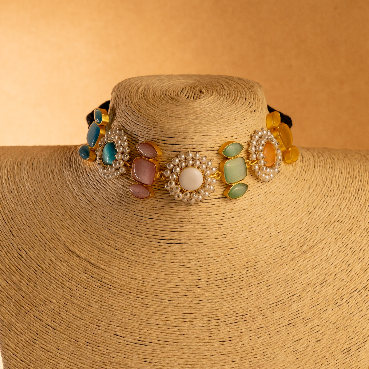 MORA 7 HANDMADE STONES GOLD TONED MONALISA NECKLACE/ NECKPIECE NL33