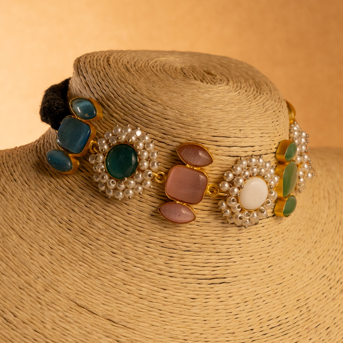 MORA 7 HANDMADE STONES GOLD TONED MONALISA NECKLACE/ NECKPIECE NL33