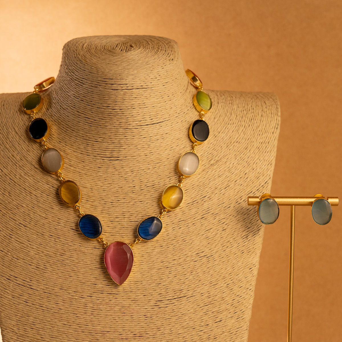 MOLE HANDMADE BIJOUX PREMIUM AND BIJOUX EXCLUSIVE MONALISA NECKLACE/ NECKPIECE NL32