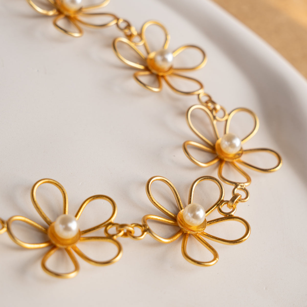 FLORAL FANTASY GOLD TONED HANDMADE HAND HAMMERED NECKLACE WITH EARRINGS NL222